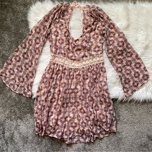 NWOT Paisley Hollister Bell Sleeve Dress